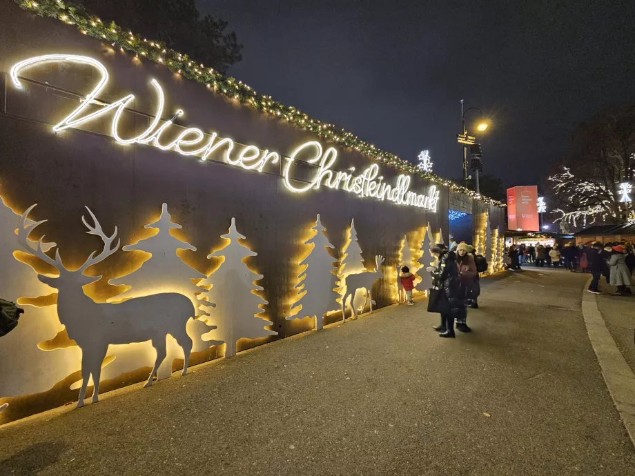 Julmarknad framför stadshuset