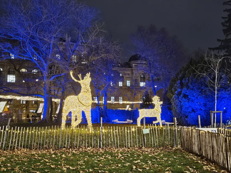 Julmarknad framför stadshuset