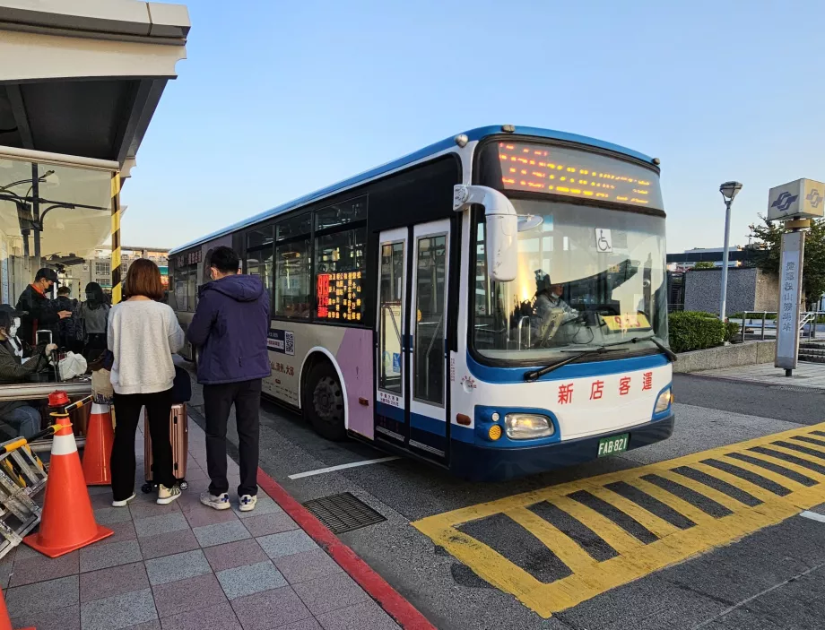 Stadsbuss på Songshan Airport