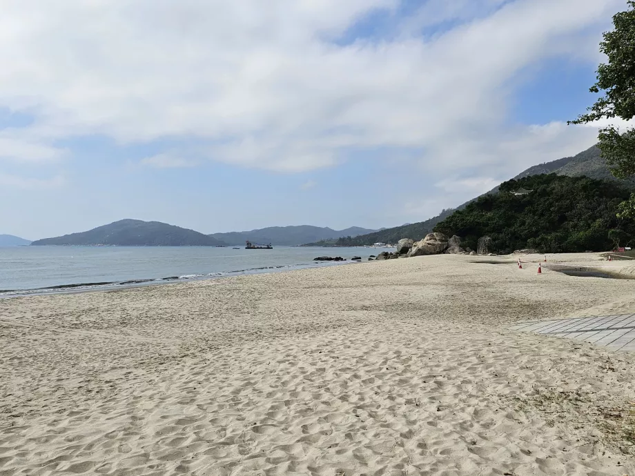 Cheung Sha Beach