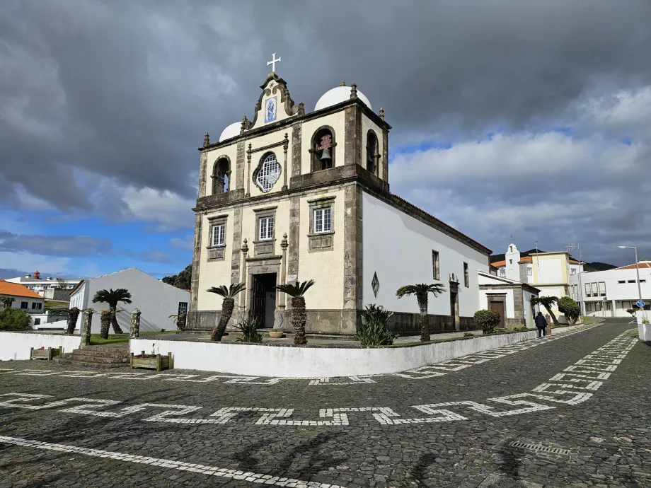 Kyrka i Lajes