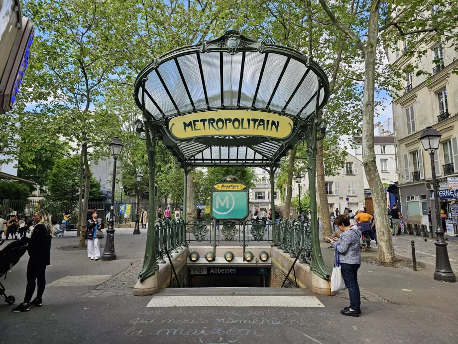 Tunnelbaneentré, station Abbesses