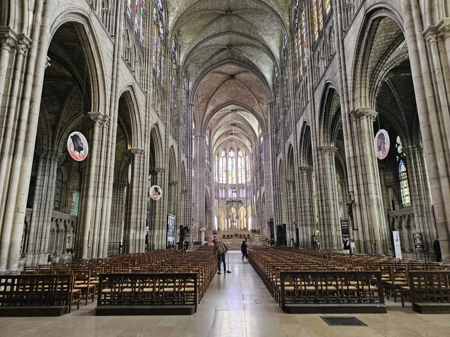 Saint Denis, basilikans interiör