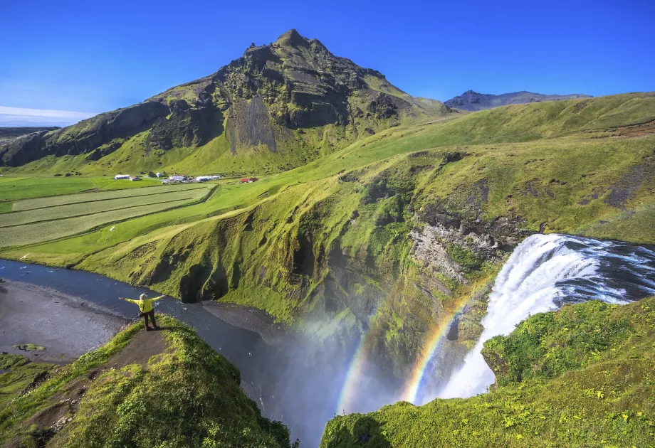 Berg vid Skogafoss