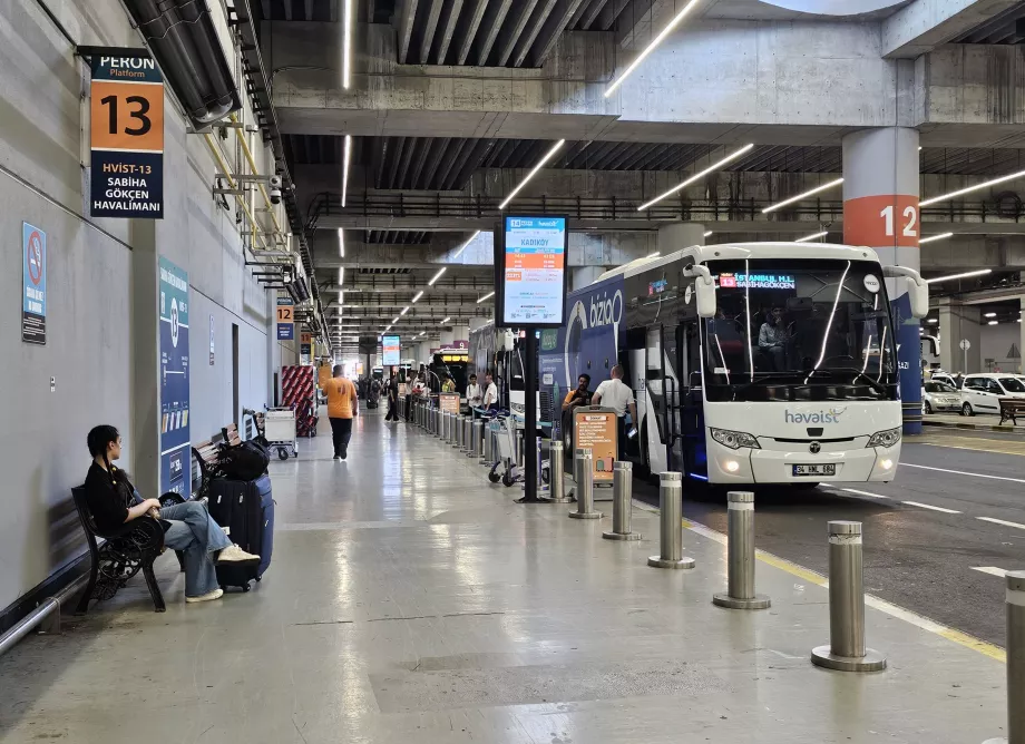 Buss från Istanbul Flygplats till Sabiha Gokcen Flygplats