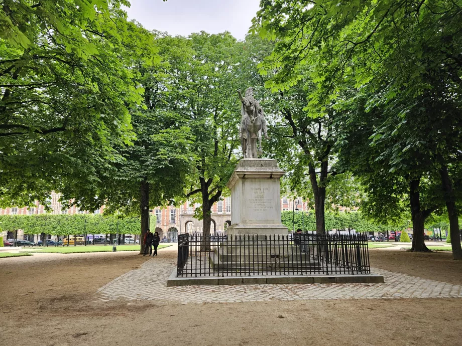 Ryttarstaty, Place des Vosges