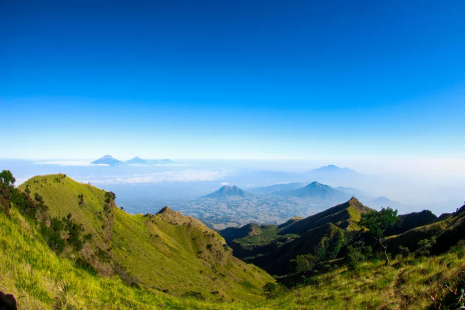 Utsikt under bestigningen av Mount Merbabu