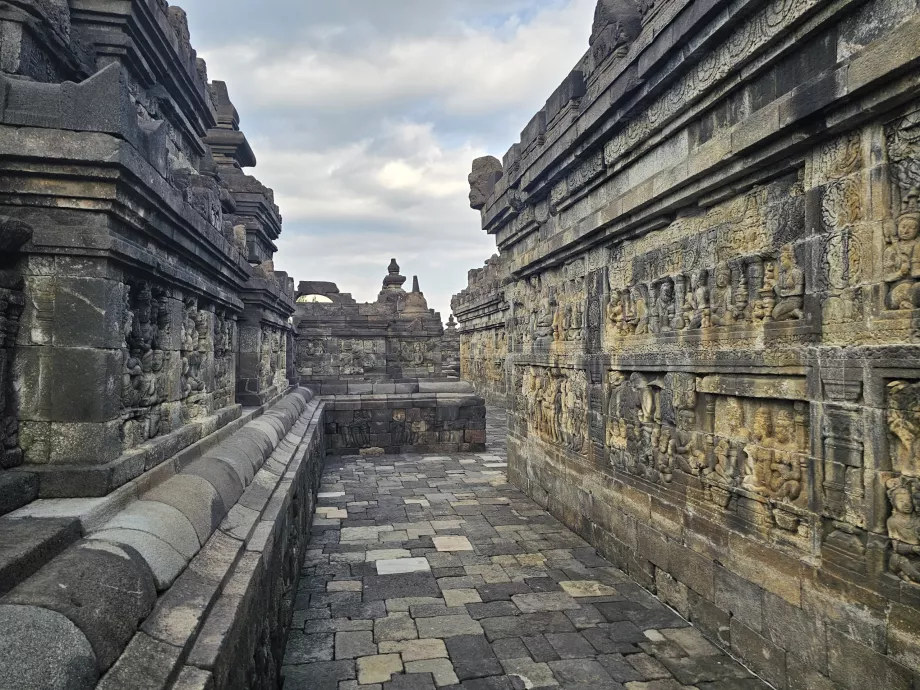 Dekorationer och reliefer, Borobudur-templet